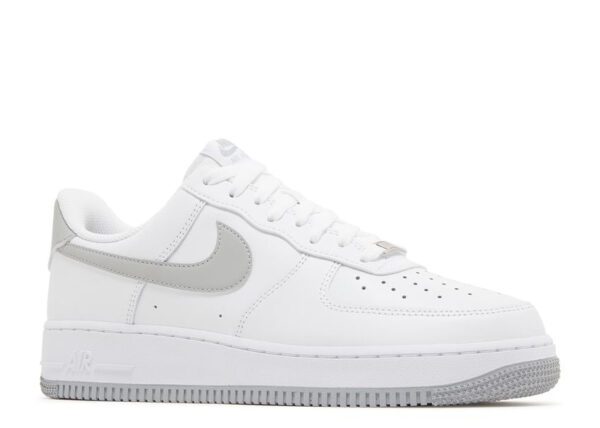 Nike Air Force 1 Low ’07 White Light Smoke Grey – Image 2