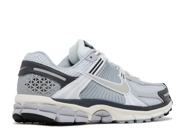 Nike Zoom Vomero 5 Pure Platinum – Image 3