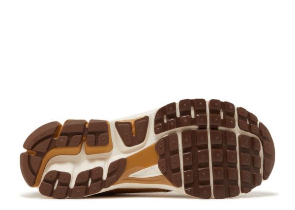 Nike Zoom Vomero 5 Wheat Grass Cacao Wow – Image 4