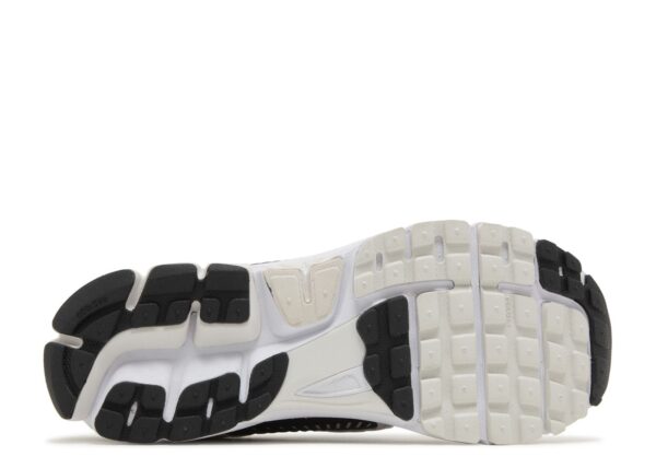 Nike Zoom Vomero 5 White Black – Image 4