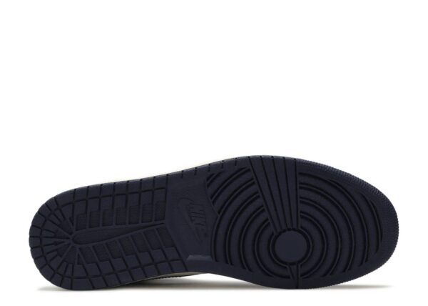 Air Jordan 1 Retro High OG Obsidian – Image 4