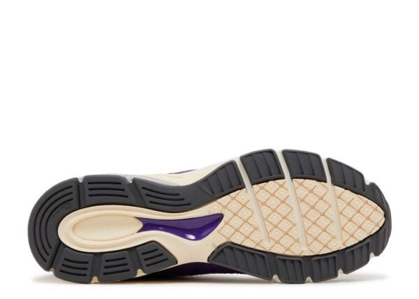 New Balance 990 V4 Purple Suede – Image 4