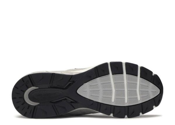 New Balance 990 v5 Grey – Image 4