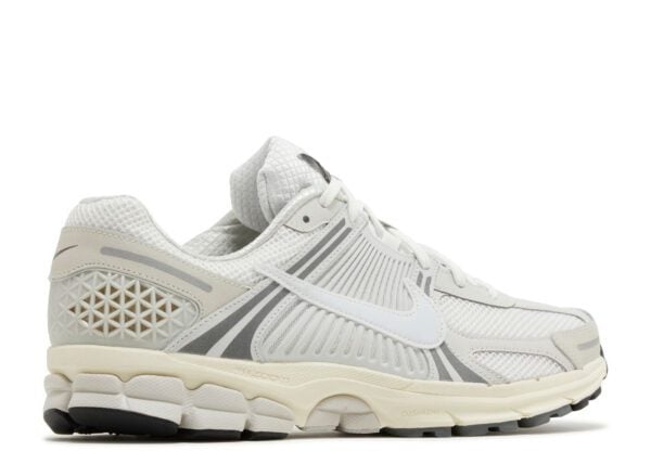 Nike Zoom Vomero 5 Platinum Tint – Image 3