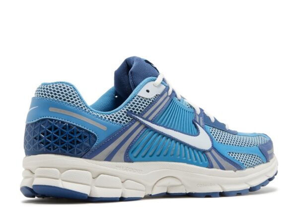 Nike Zoom Vomero 5 Worn Blue – Image 3