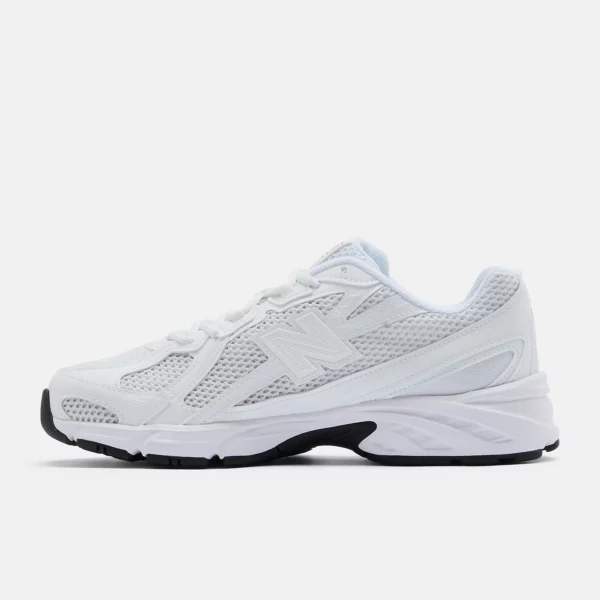 740 chaussures NB Blanc avec Noir