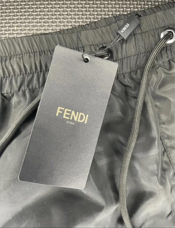 Short Fendi (eau) – Image 2